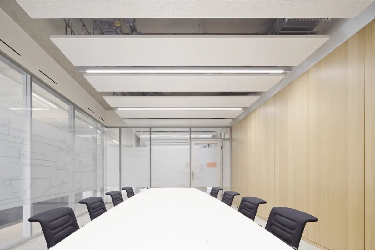 Hybrid climate concept for  modern office spaces