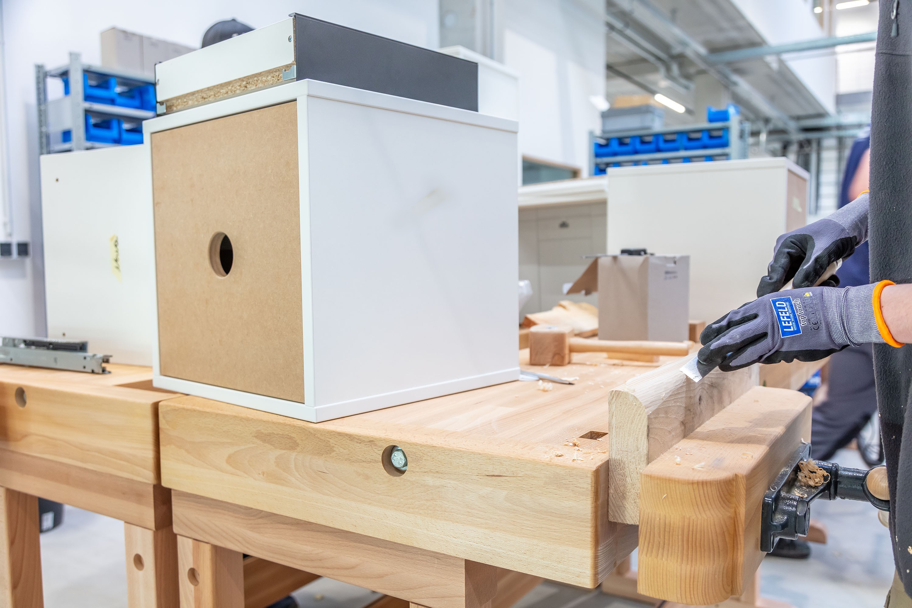 Lehrfabrik-M&ouml;belproduktion